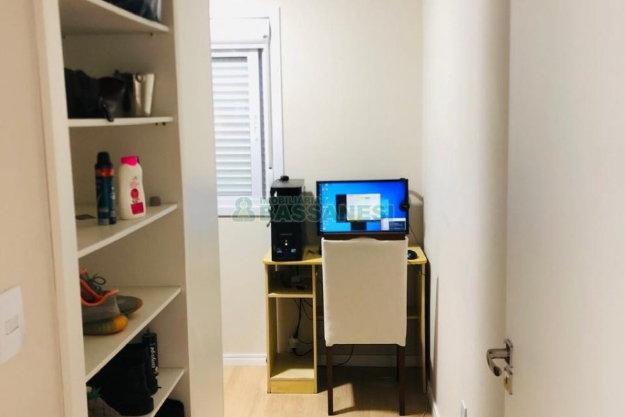 Apto Mobiliado com 52m², 2 dormitórios, 1 vaga, no bairro Treviso em Caxias do Sul para Alugar