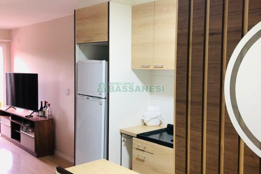 Apto Mobiliado com 52m², 2 dormitórios, 1 vaga, no bairro Treviso em Caxias do Sul para Alugar