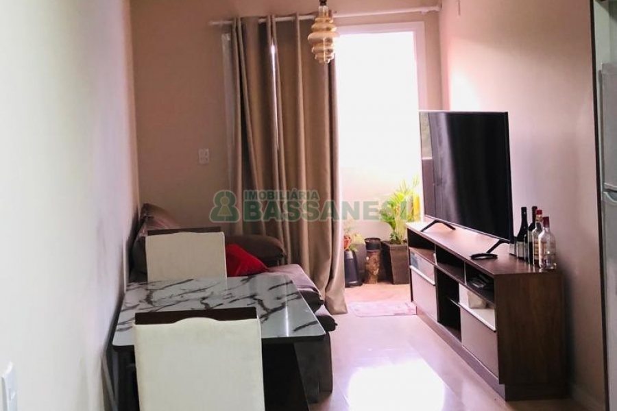 Apto Mobiliado com 52m², 2 dormitórios, 1 vaga, no bairro Treviso em Caxias do Sul para Alugar