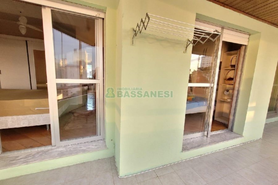 Apto Mobiliado com 140m², 3 dormitórios, 1 vaga, no bairro São Pelegrino em Caxias do Sul para Comprar