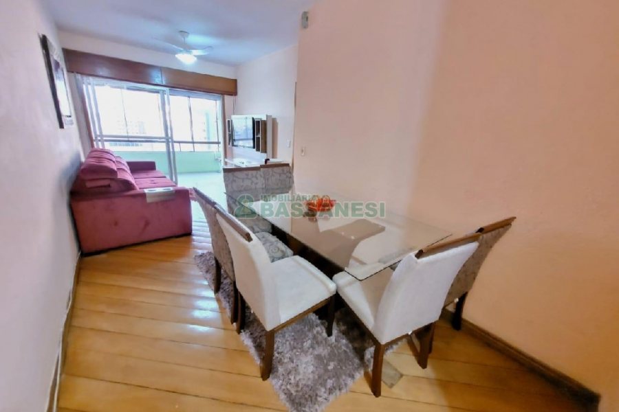 Apto Mobiliado com 140m², 3 dormitórios, 1 vaga, no bairro São Pelegrino em Caxias do Sul para Comprar