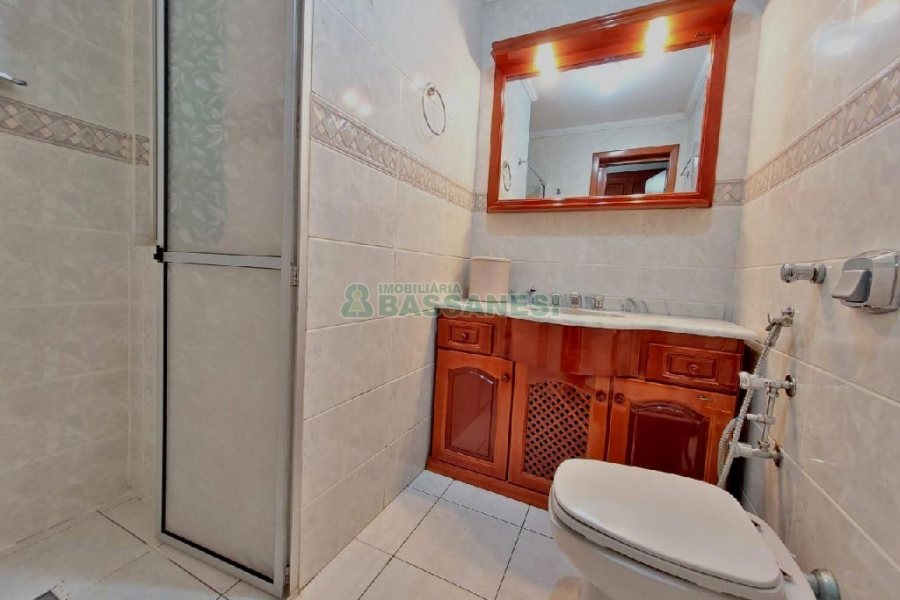 Apto Mobiliado com 140m², 3 dormitórios, 1 vaga, no bairro São Pelegrino em Caxias do Sul para Comprar