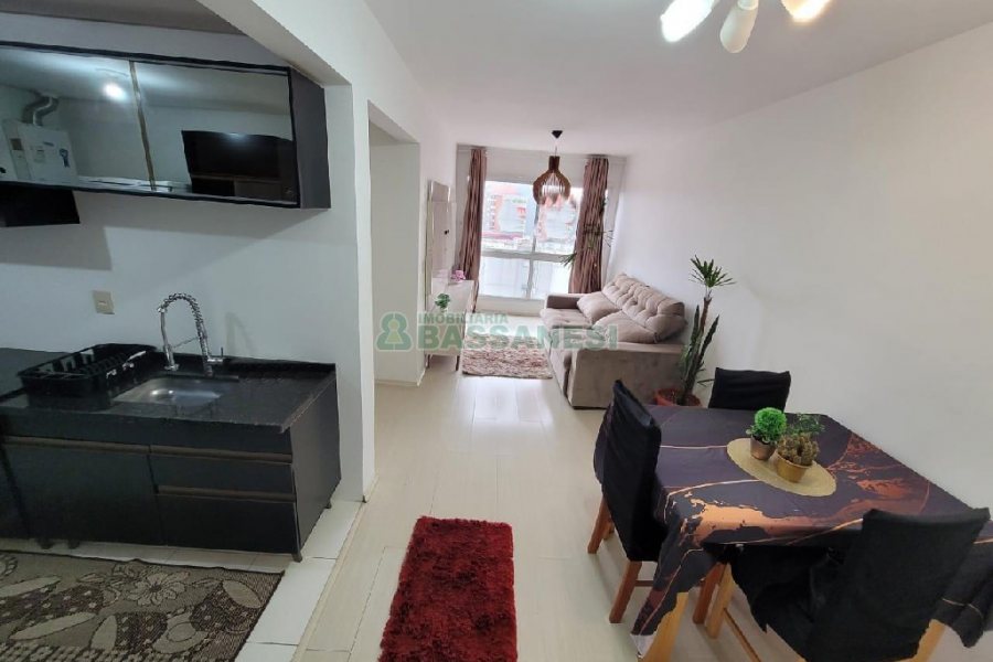 Apto Mobiliado com 70m², 2 dormitórios, 1 vaga, no bairro Panazzolo em Caxias do Sul para Alugar