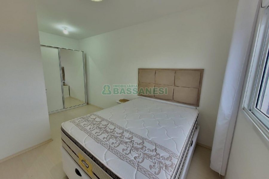 Apto Mobiliado com 70m², 2 dormitórios, 1 vaga, no bairro Panazzolo em Caxias do Sul para Alugar