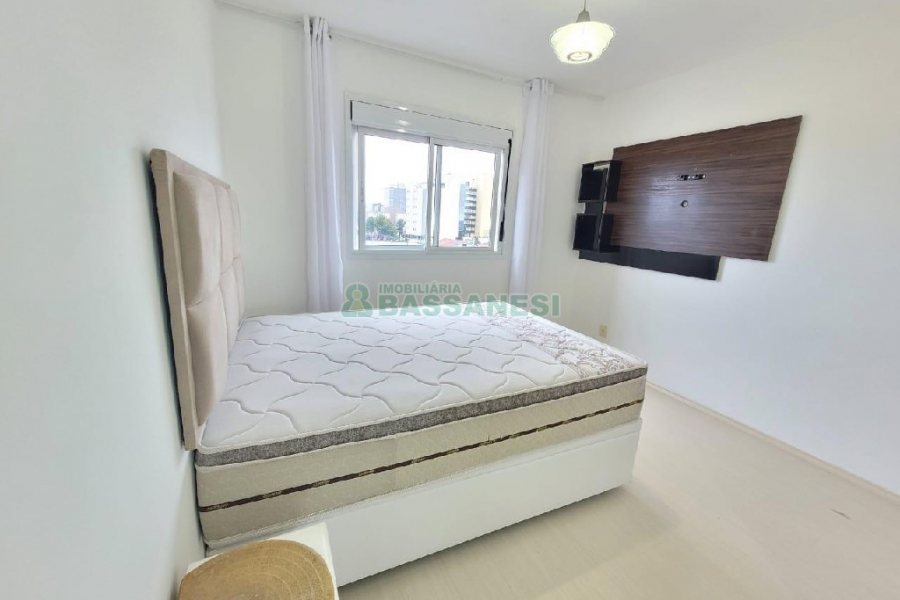Apto Mobiliado com 70m², 2 dormitórios, 1 vaga, no bairro Panazzolo em Caxias do Sul para Alugar