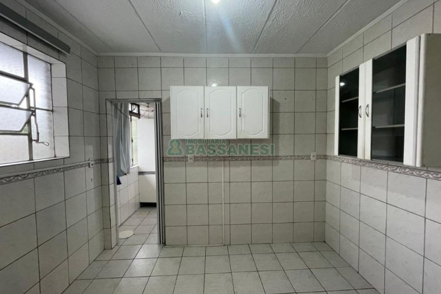 Apartamento com 77m², 3 dormitórios, 1 vaga, no bairro Petrópolis em Caxias do Sul para Comprar