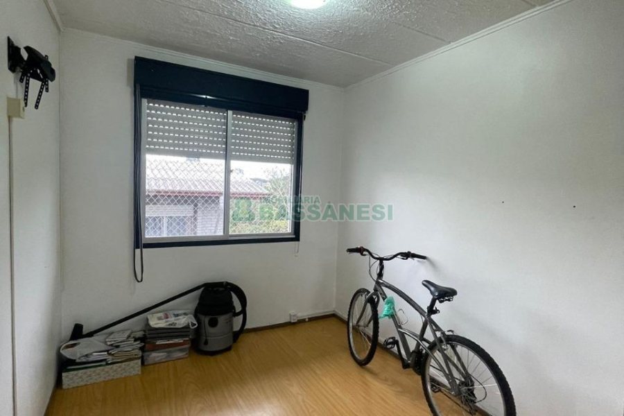 Apartamento com 77m², 3 dormitórios, 1 vaga, no bairro Petrópolis em Caxias do Sul para Comprar
