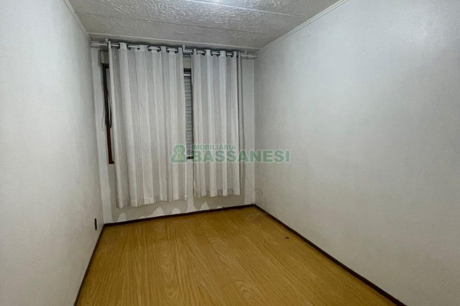 Apartamento com 77m², 3 dormitórios, 1 vaga, no bairro Petrópolis em Caxias do Sul para Comprar