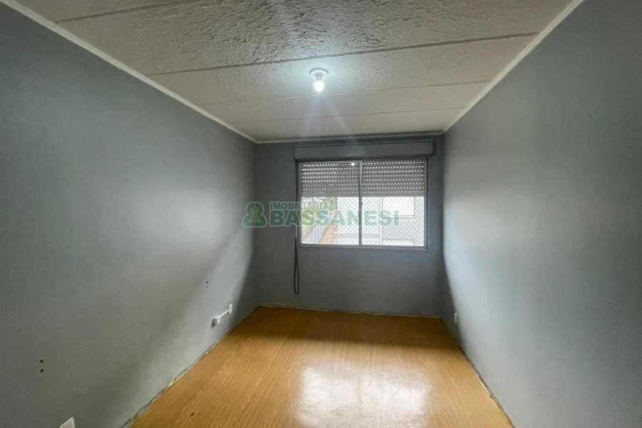 Apartamento com 77m², 3 dormitórios, 1 vaga, no bairro Petrópolis em Caxias do Sul para Comprar