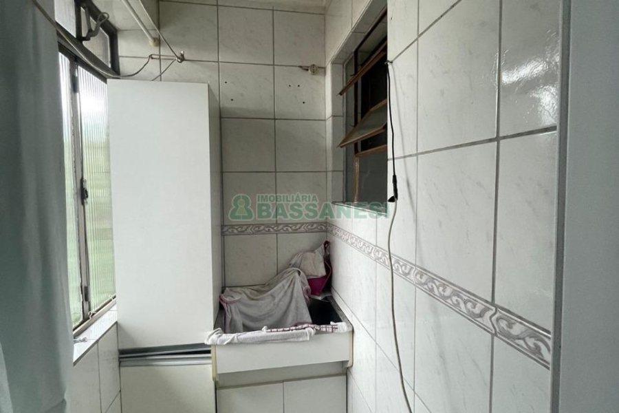 Apartamento com 77m², 3 dormitórios, 1 vaga, no bairro Petrópolis em Caxias do Sul para Comprar