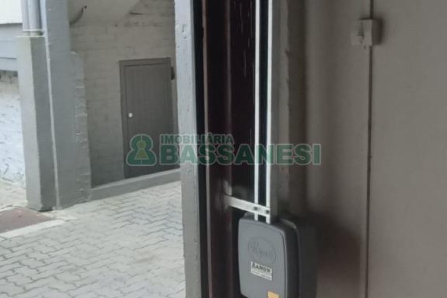 Apartamento com 77m², 3 dormitórios, 1 vaga, no bairro Petrópolis em Caxias do Sul para Comprar