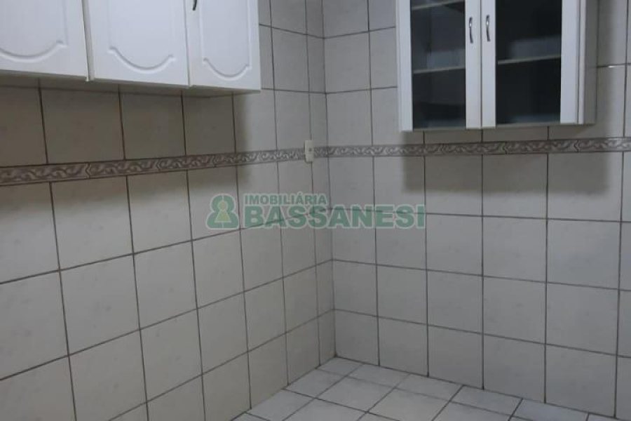 Apartamento com 90m², 3 dormitórios, 1 vaga, no bairro Petrópolis em Caxias do Sul para Comprar