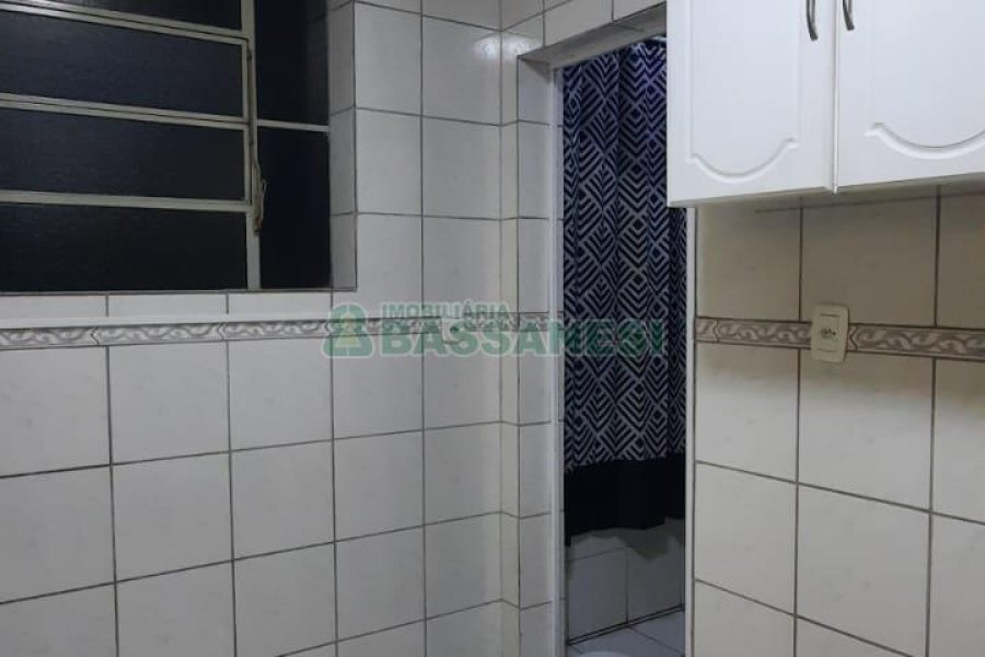 Apartamento com 90m², 3 dormitórios, 1 vaga, no bairro Petrópolis em Caxias do Sul para Comprar