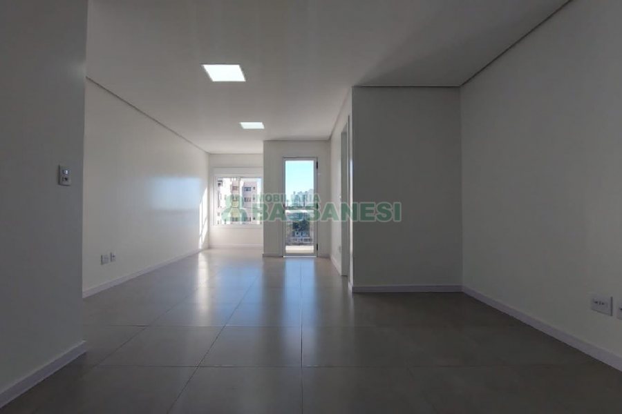Apartamento com 42m², 1 dormitório, 1 vaga, no bairro Lourdes em Caxias do Sul para Alugar
