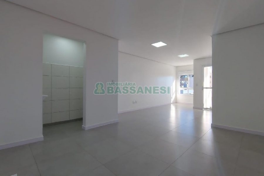 Apartamento com 42m², 1 dormitório, 1 vaga, no bairro Lourdes em Caxias do Sul para Alugar
