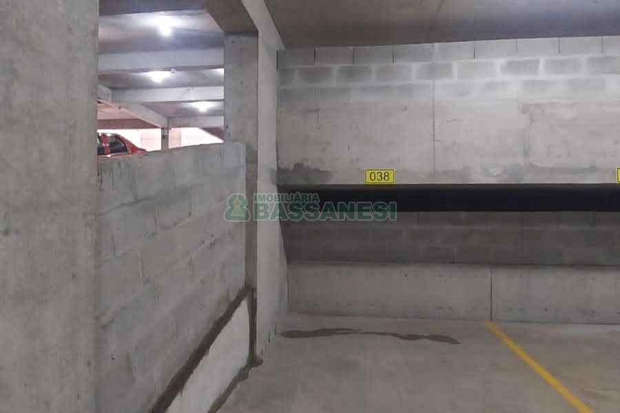 Apartamento com 42m², 1 dormitório, 1 vaga, no bairro Lourdes em Caxias do Sul para Alugar