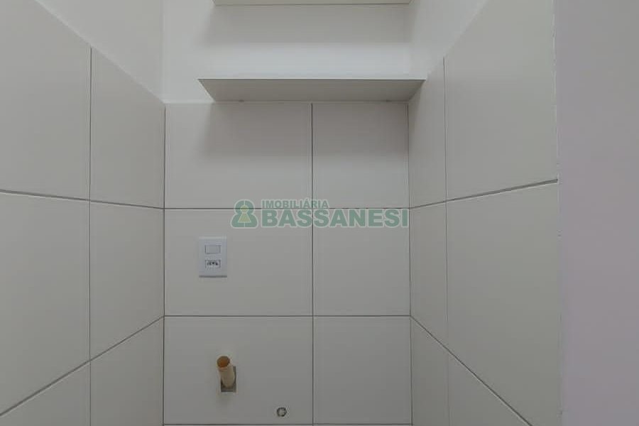 Apartamento com 42m², 1 dormitório, 1 vaga, no bairro Lourdes em Caxias do Sul para Alugar