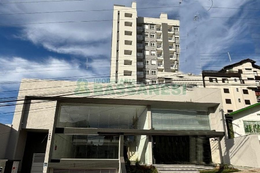 Apto Mobiliado com 42m², 1 dormitório, 1 vaga, no bairro Lourdes em Caxias do Sul para Alugar