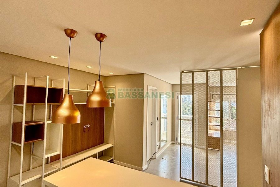Apto Mobiliado com 42m², 1 dormitório, 1 vaga, no bairro Lourdes em Caxias do Sul para Alugar