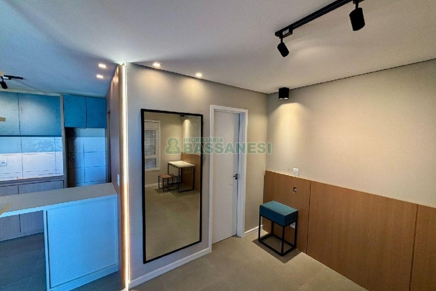 Apto Mobiliado com 42m², 1 dormitório, 1 vaga, no bairro Lourdes em Caxias do Sul para Alugar