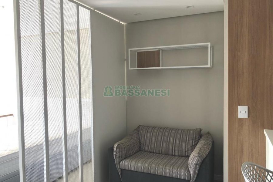 Apto Mobiliado com 42m², 1 dormitório, 1 vaga, no bairro Lourdes em Caxias do Sul para Alugar