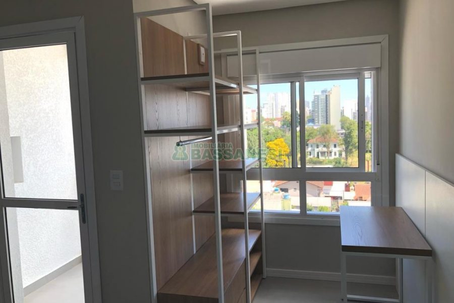 Apto Mobiliado com 42m², 1 dormitório, 1 vaga, no bairro Lourdes em Caxias do Sul para Alugar
