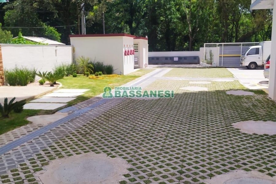Apartamento com 40m², 2 dormitórios, 1 vaga, no bairro Petrópolis em Caxias do Sul para Alugar