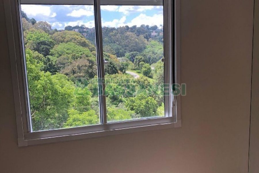 Apartamento com 40m², 2 dormitórios, 1 vaga, no bairro Petrópolis em Caxias do Sul para Alugar