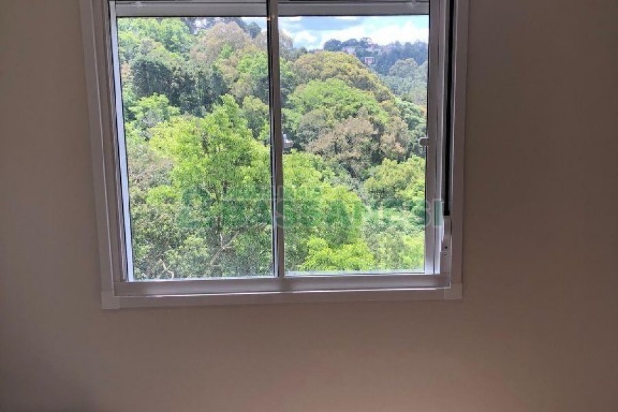 Apartamento com 40m², 2 dormitórios, 1 vaga, no bairro Petrópolis em Caxias do Sul para Alugar