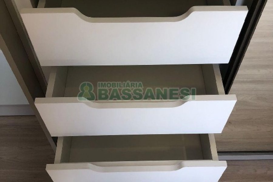 Apartamento com 40m², 2 dormitórios, 1 vaga, no bairro Petrópolis em Caxias do Sul para Alugar