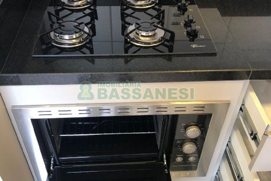 Apartamento com 40m², 2 dormitórios, 1 vaga, no bairro Petrópolis em Caxias do Sul para Alugar