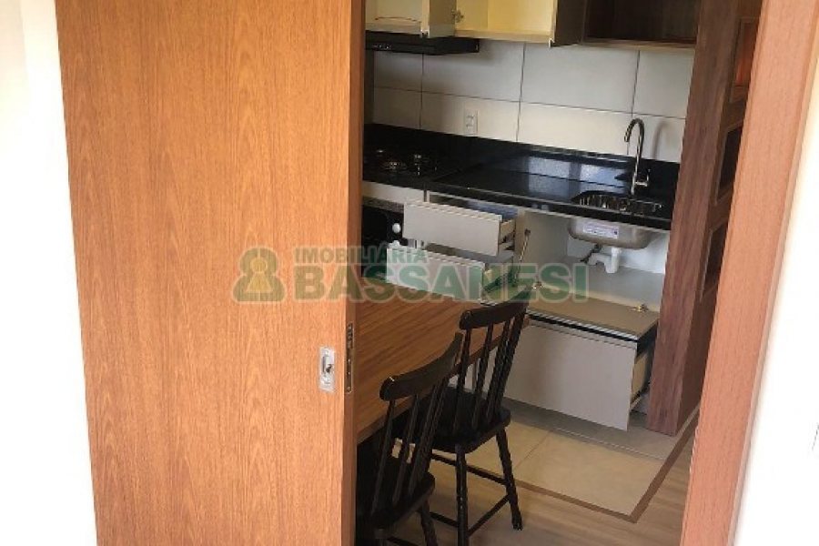 Apartamento com 40m², 2 dormitórios, 1 vaga, no bairro Petrópolis em Caxias do Sul para Alugar