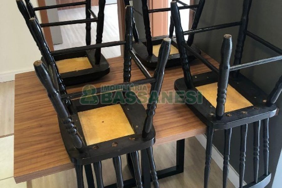 Apartamento com 40m², 2 dormitórios, 1 vaga, no bairro Petrópolis em Caxias do Sul para Alugar