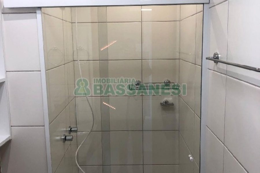 Apartamento com 40m², 2 dormitórios, 1 vaga, no bairro Petrópolis em Caxias do Sul para Alugar