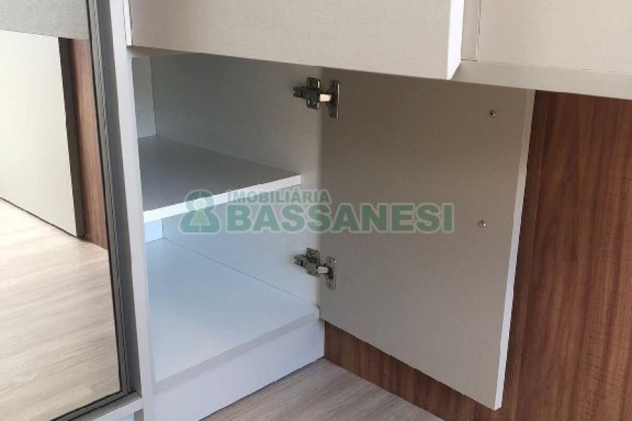 Apartamento com 40m², 2 dormitórios, 1 vaga, no bairro Petrópolis em Caxias do Sul para Alugar