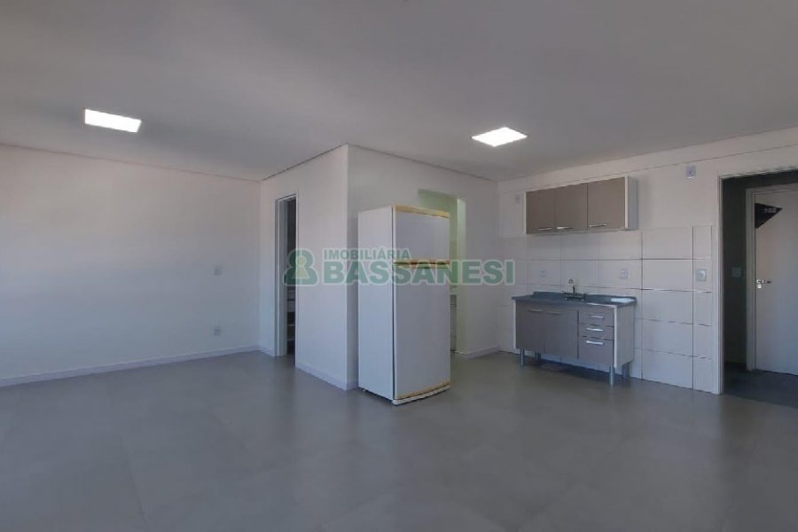 Apartamento com 42m², 1 dormitório, 1 vaga, no bairro Lourdes em Caxias do Sul para Alugar
