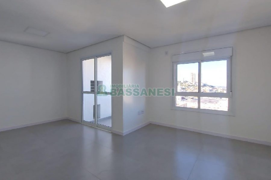 Apartamento com 42m², 1 dormitório, 1 vaga, no bairro Lourdes em Caxias do Sul para Alugar