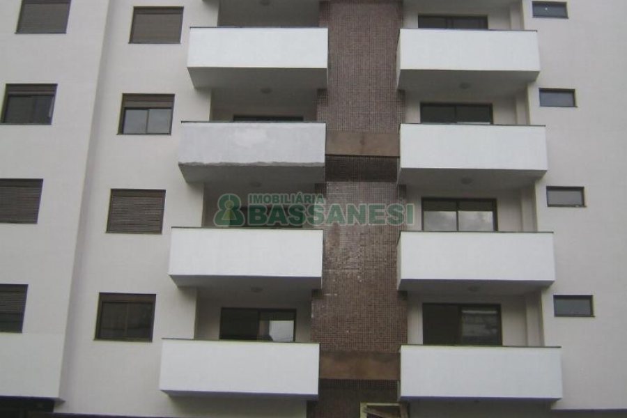 Apto Mobiliado com 260m², 3 dormitórios, 3 vagas, no bairro Centro em Caxias do Sul para Alugar