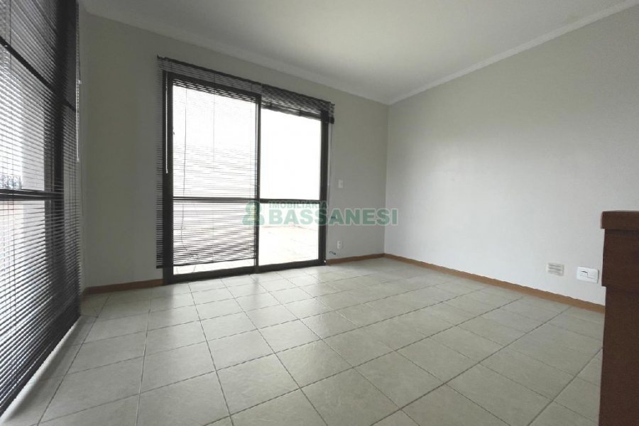 Apto Mobiliado com 260m², 3 dormitórios, 3 vagas, no bairro Centro em Caxias do Sul para Alugar