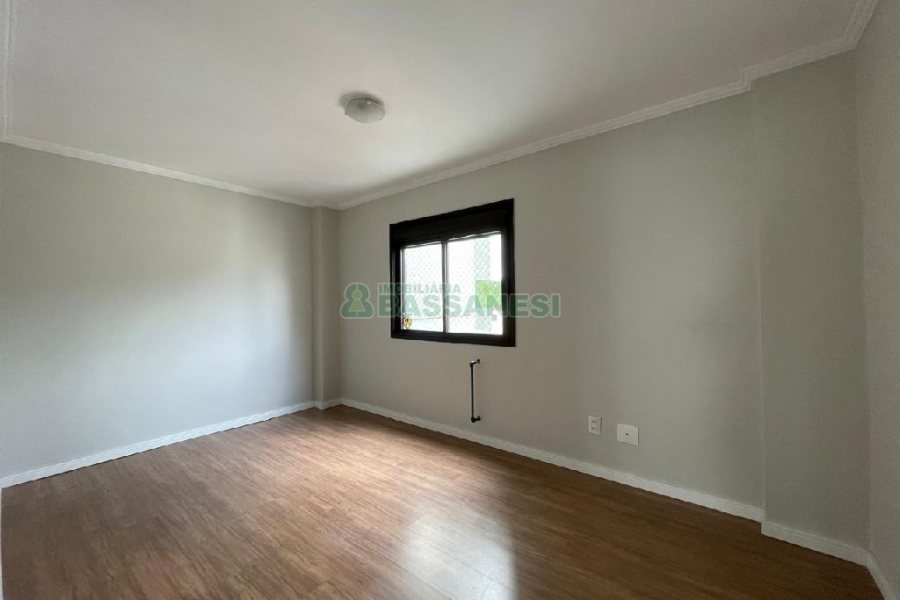 Apto Mobiliado com 260m², 3 dormitórios, 3 vagas, no bairro Centro em Caxias do Sul para Alugar