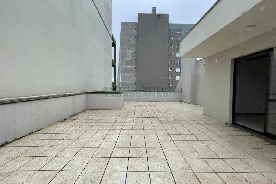 Apto Mobiliado com 260m², 3 dormitórios, 3 vagas, no bairro Centro em Caxias do Sul para Alugar