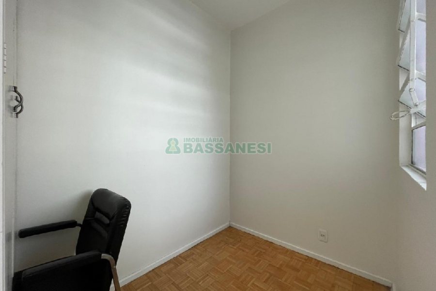 Apartamento com 112m², 3 dormitórios, 1 vaga, no bairro Centro em Caxias do Sul para Alugar