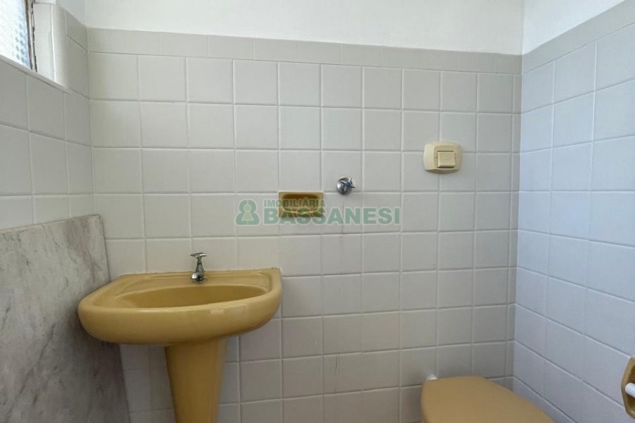 Apartamento com 112m², 3 dormitórios, 1 vaga, no bairro Centro em Caxias do Sul para Alugar