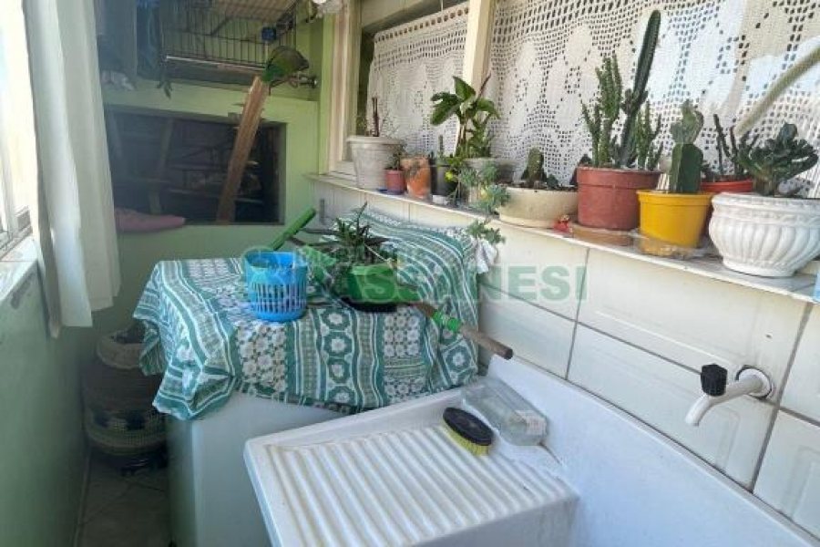 Apto Mobiliado com 82m², 2 dormitórios, 1 vaga, no bairro Santa Catarina em Caxias do Sul para Comprar