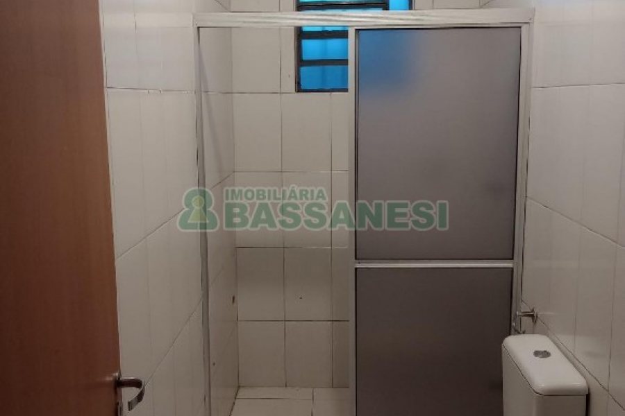 Pavilhão com 286m², no bairro Ana Rech em Caxias do Sul para Alugar