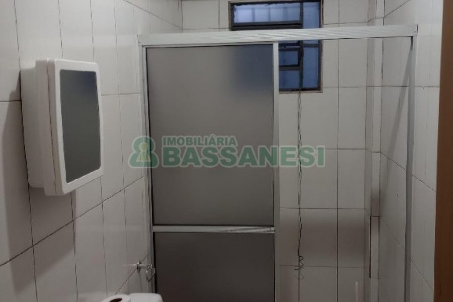Pavilhão com 286m², no bairro Ana Rech em Caxias do Sul para Alugar