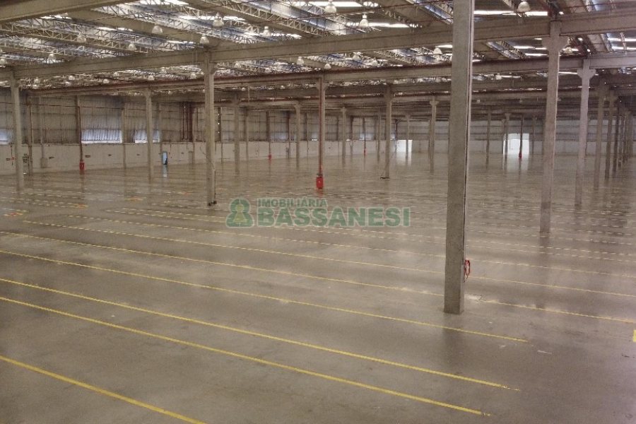 Pavilhão com 5000m², no bairro Cidade Nova em Caxias do Sul para Alugar