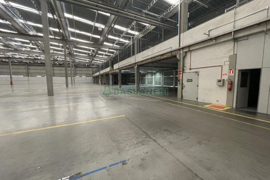 Pavilhão com 5000m², no bairro Cidade Nova em Caxias do Sul para Alugar
