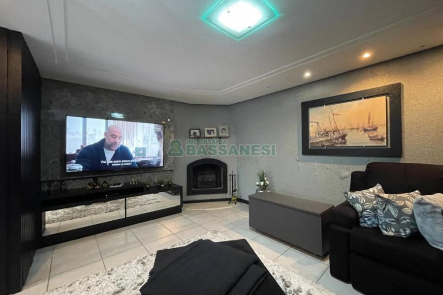 Casa com 190m², 3 dormitórios, 1 vaga, no bairro Jardim Eldorado em Caxias do Sul para Alugar