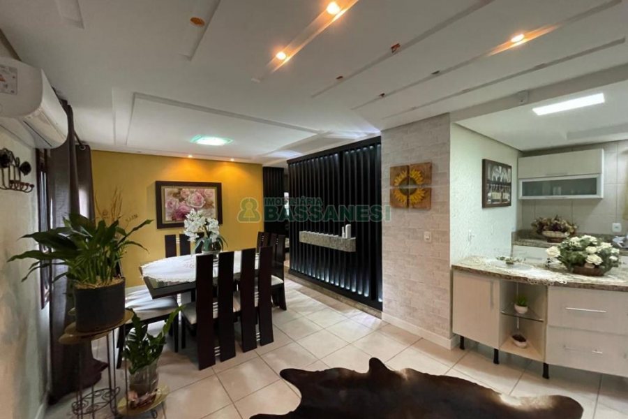 Casa com 190m², 3 dormitórios, 1 vaga, no bairro Jardim Eldorado em Caxias do Sul para Alugar